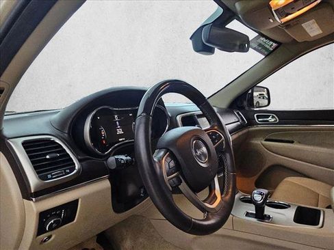 Used 2015 Jeep Grand Cherokee Overland RWD image 5