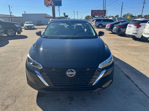 Used 2024 Nissan Sentra SV w/ All-Weather Package image 8