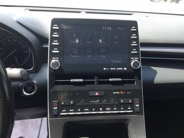 Used 2019 Toyota Avalon Touring FWD image 16