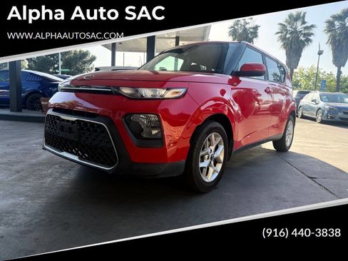 Used 2020 Kia Soul S image 1