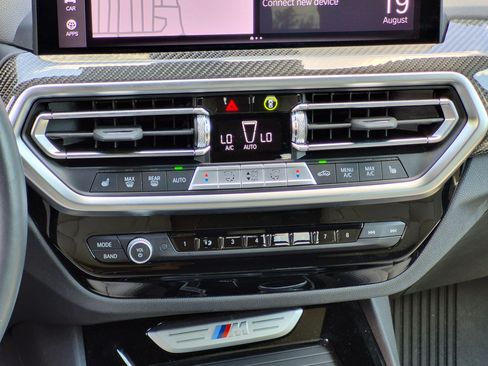 Used 2024 BMW X3 M40i AWD/4WD image 17