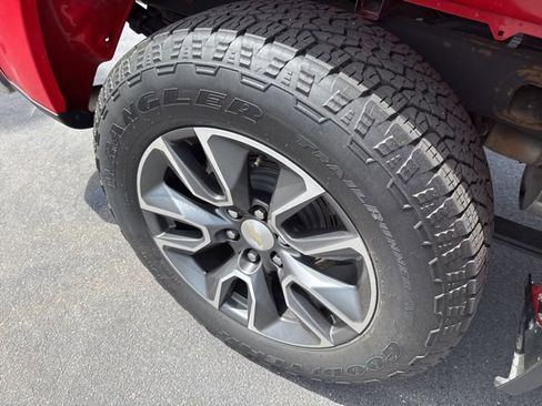 Used 2023 Chevrolet Silverado 1500 LT image 10