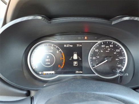 New 2025 Nissan Versa SR w/ Trunk Package image 11