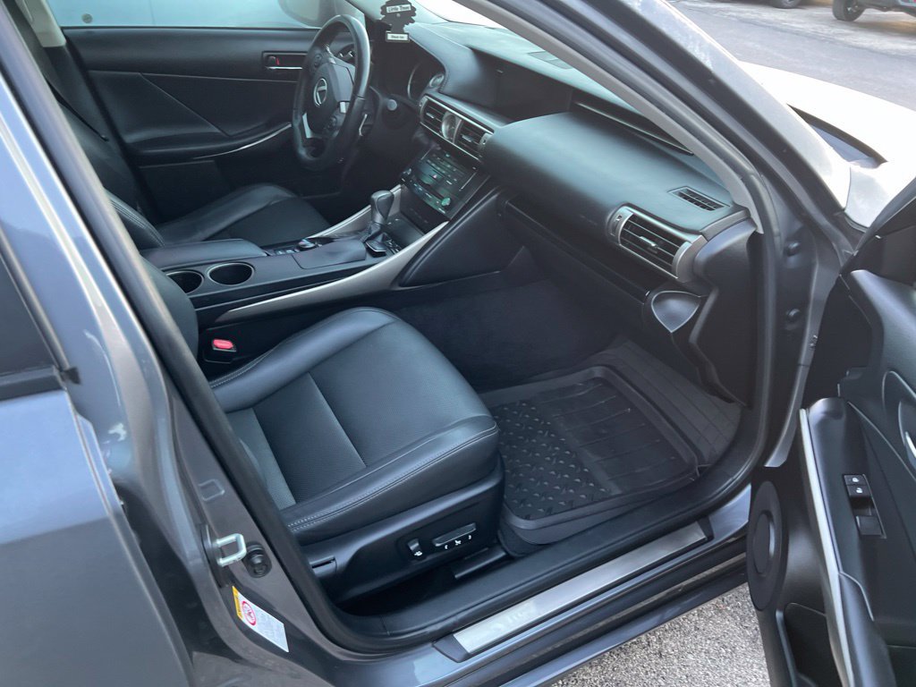 Used 2014 Lexus IS 250 w/ Navigation Package RWD image 8
