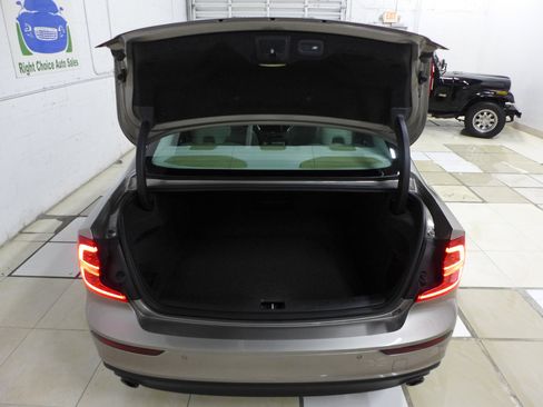 Used 2020 Volvo S60 T5 Momentum image 58