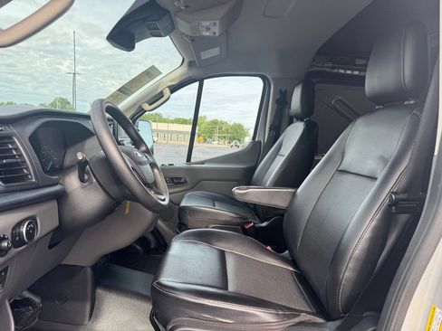 Used 2021 Ford Transit 150 Low Roof w/ Load Area Protection Package RWD image 5