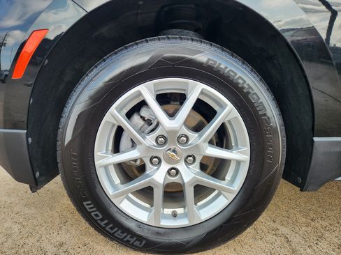 Used 2024 Chevrolet Equinox LT AWD/4WD image 11
