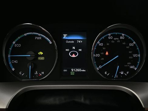 Used 2016 Toyota RAV4 XLE AWD/4WD image 10