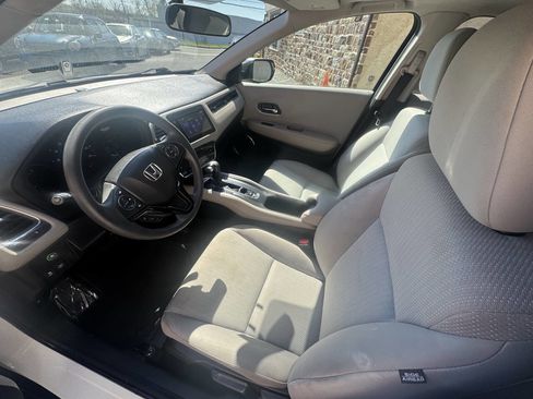 Used 2016 Honda HR-V EX image 28