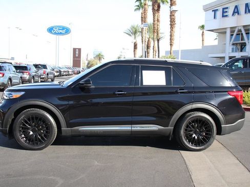 Used 2021 Ford Explorer Limited w/ Equipment Group 301A RWD image 4