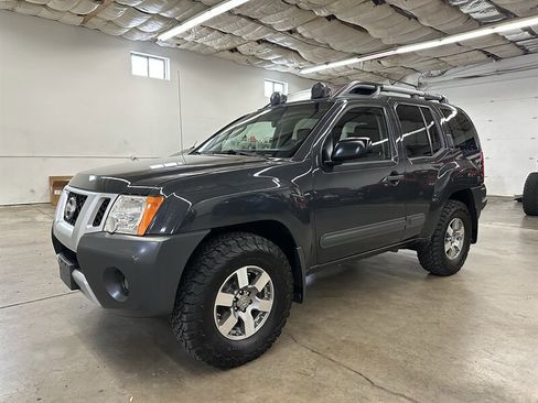 Used 2012 Nissan Xterra PRO-4X image 6