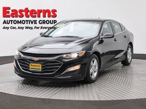 Used 2020 Chevrolet Malibu LS w/ LPO, Convenience Package 2 FWD image 1