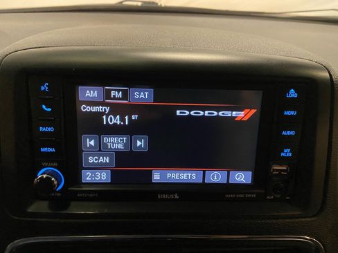 Used 2018 Dodge Grand Caravan SE image 37