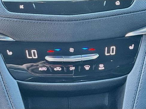 Used 2025 Cadillac XT5 Luxury AWD/4WD image 16