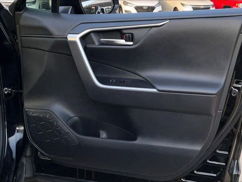 Used 2019 Toyota RAV4 Limited w/ Cold Weather Package FWD image 26