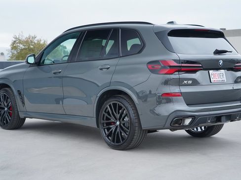 New 2026 BMW X5 xDrive40i w/ M Sport Package AWD/4WD image 7