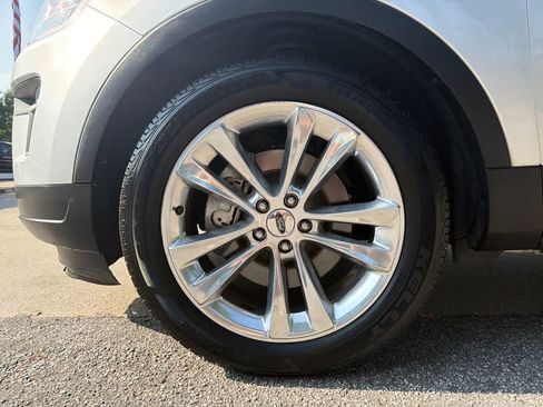 Certified 2018 Ford Explorer XLT w/ Equipment Group 202A FWD image 9