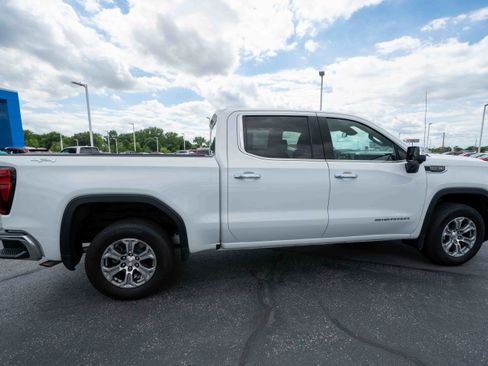 Used 2025 GMC Sierra 1500 SLT AWD/4WD image 6
