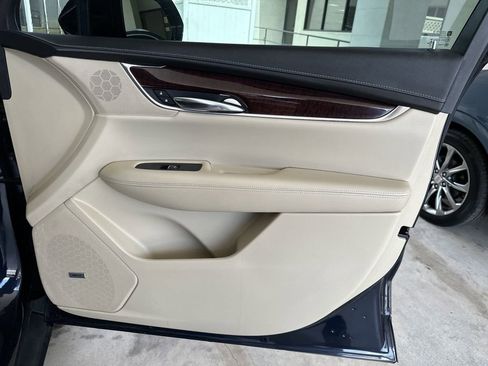 Used 2017 Cadillac XT5 Premium Luxury w/ Advanced Security Package FWD image 34