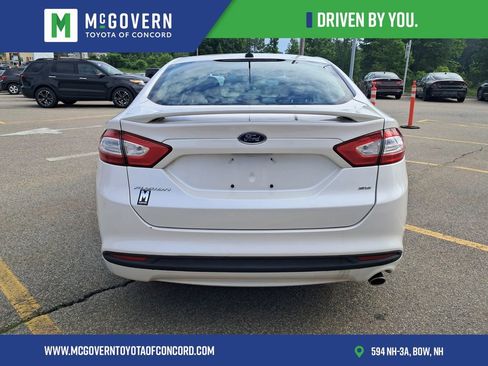 Used 2014 Ford Fusion SE w/ Equipment Group 201A FWD image 5