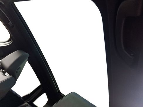 Certified 2025 BMW X3 xDrive30i w/ Convenience Package image 15