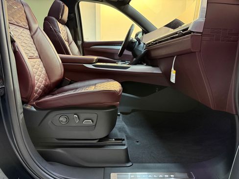 New 2026 Cadillac Escalade ESV Sport w/ LPO, ONYX Package image 61