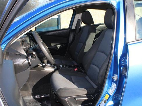 Used 2019 Toyota Yaris LE image 12