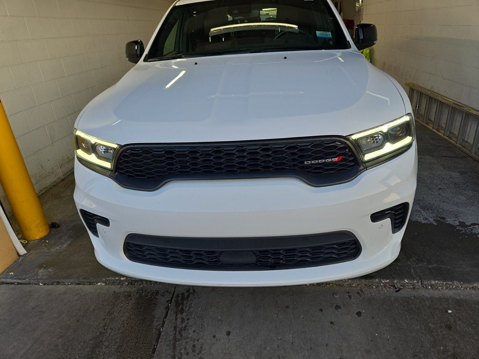 Used 2025 Dodge Durango GT AWD/4WD image 3