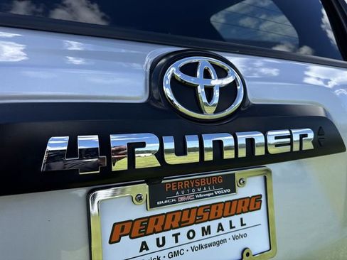 Used 2024 Toyota 4Runner TRD Off-Road Premium w/ Moonroof Package AWD/4WD image 33