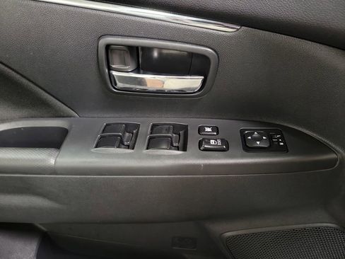 Used 2025 Mitsubishi Outlander Sport LE AWD/4WD image 19
