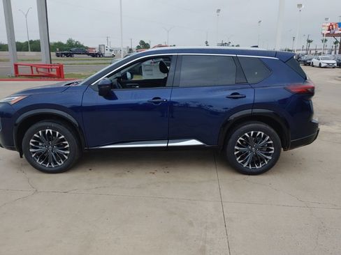 New 2026 Nissan Rogue Platinum AWD/4WD image 3