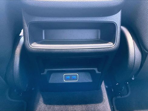 Used 2024 Mercedes-Benz GLE 350 4MATIC image 34
