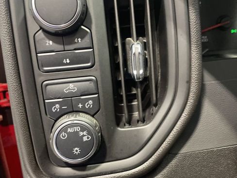 Used 2025 Chevrolet Silverado 2500 Custom w/ Custom Convenience Package image 16