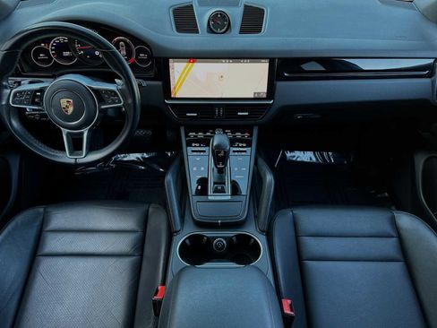 Certified 2021 Porsche Cayenne image 6