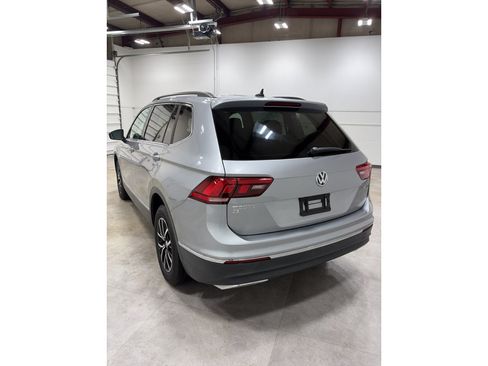 Used 2021 Volkswagen Tiguan SE AWD/4WD image 5