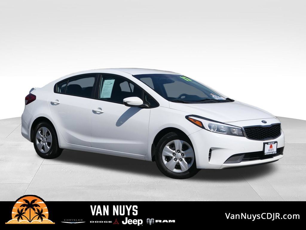 Used 2017 Kia Forte LX FWD image 1
