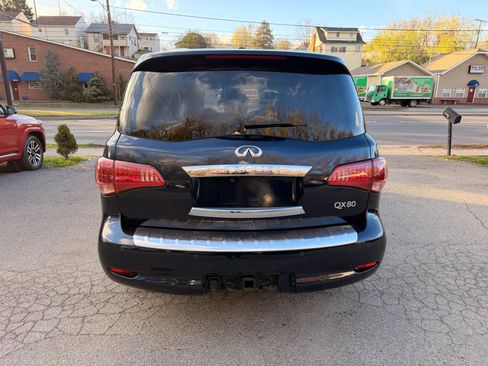 Used 2017 INFINITI QX80 4WD w/ Driver Assistance Package image 6