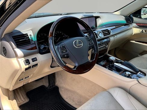 Used 2014 Lexus LS 460 AWD w/ Comfort Package image 17