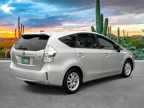 Used 2012 Toyota Prius V Three image 3