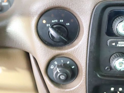 Used 2003 Chevrolet TrailBlazer LS w/ Preferred Equipment Group AWD/4WD image 36