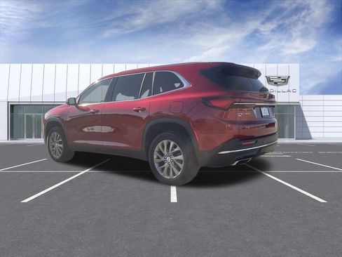 Used 2025 Buick Enclave Preferred AWD/4WD image 6