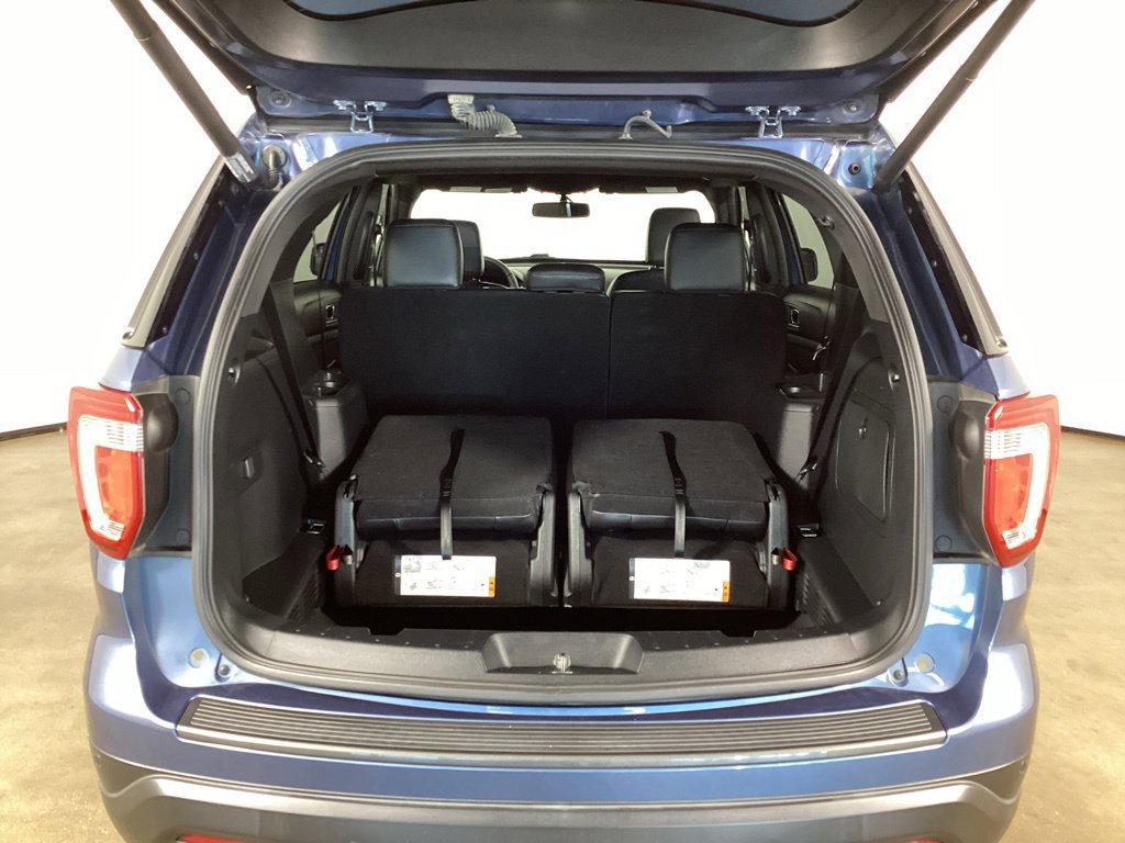 Certified 2018 Ford Explorer XLT w/ Equipment Group 202A AWD/4WD image 32