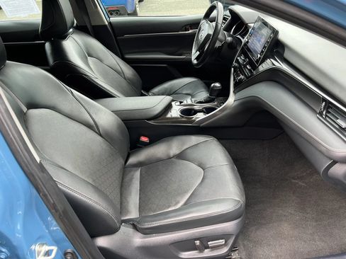 Used 2024 Toyota Camry XSE FWD image 8