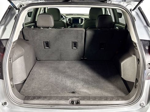 Used 2024 GMC Terrain SLE image 20