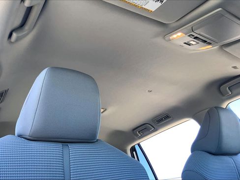 Used 2022 Toyota Highlander LE image 14