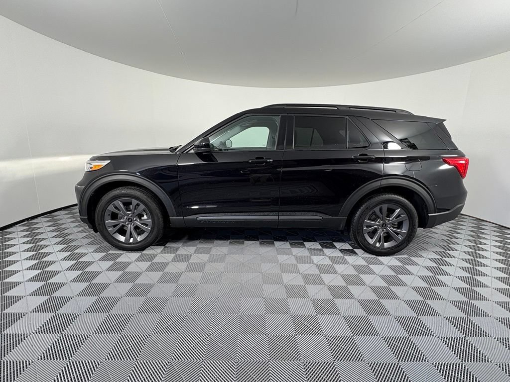 Certified 2023 Ford Explorer XLT w/ Equipment Group 202A AWD/4WD image 13