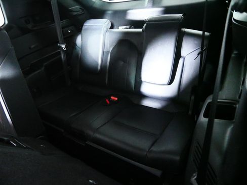 Used 2023 Mitsubishi Outlander SEL AWD/4WD image 33