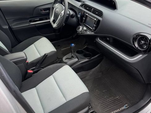 Used 2017 Toyota Prius C Three FWD image 9