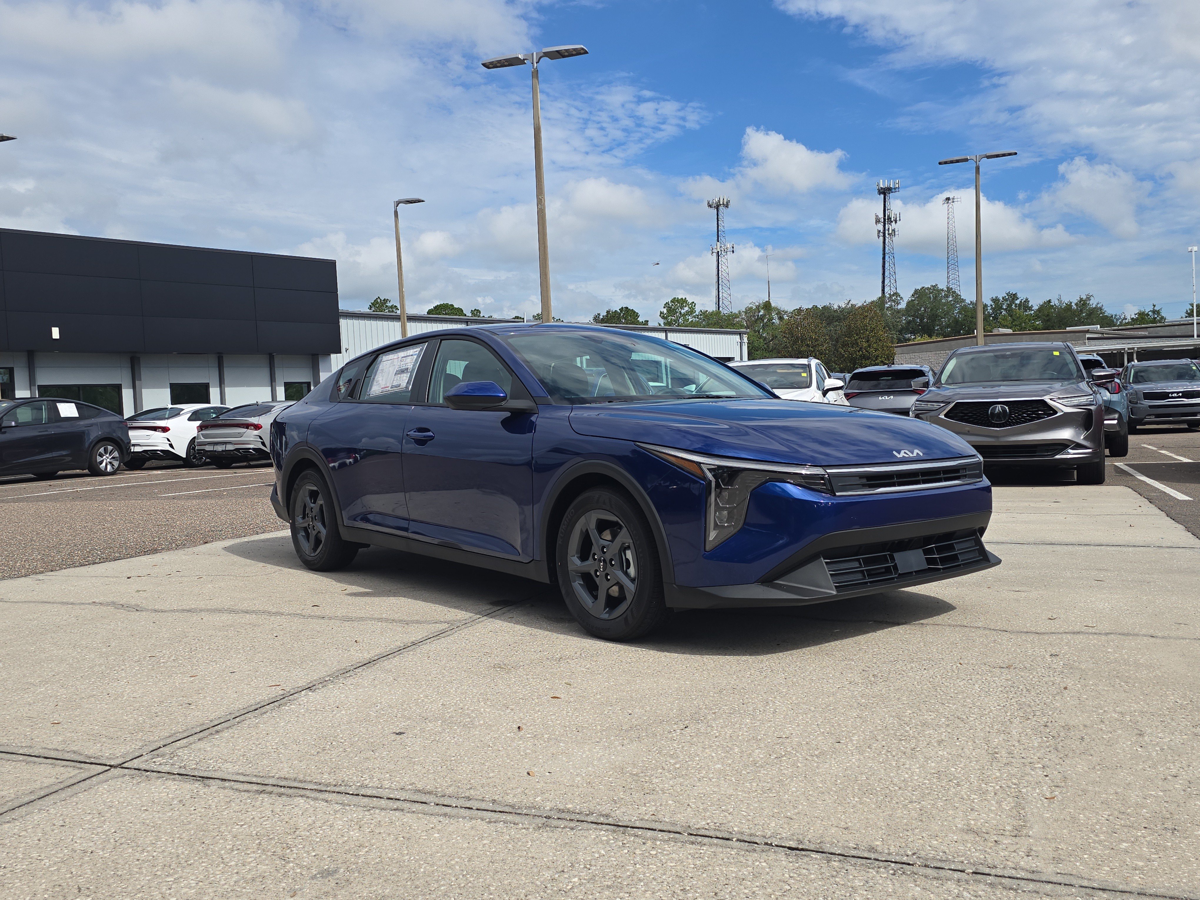 New 2026 Kia K4 FWD image 2