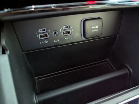 New 2025 Jeep Grand Cherokee Limited image 24